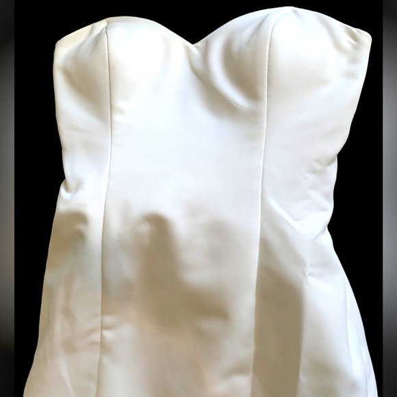 Elegant White Strapless Vintage Dress - Picture 1 of 13